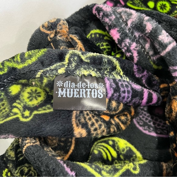 Dia De Los Muertos Oversized Plush Throw Blanket 60"X70" Black Multicolor Skull - Picture 10 of 11